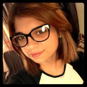 Meet your Posher, Vickie